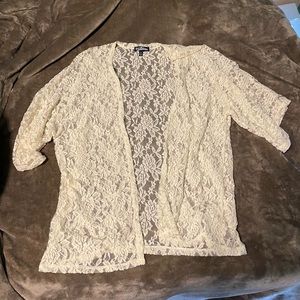 Women’s white lace over the shoulder cardigan, size small